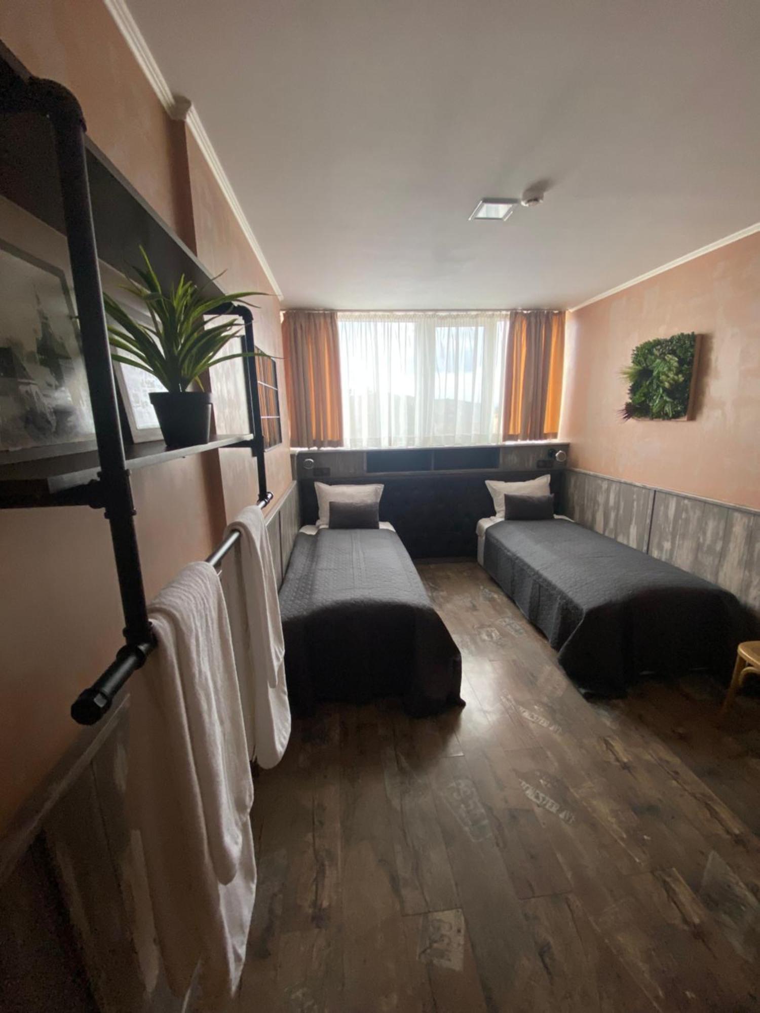 City Hotel Veliko Tărnovo Exteriör bild