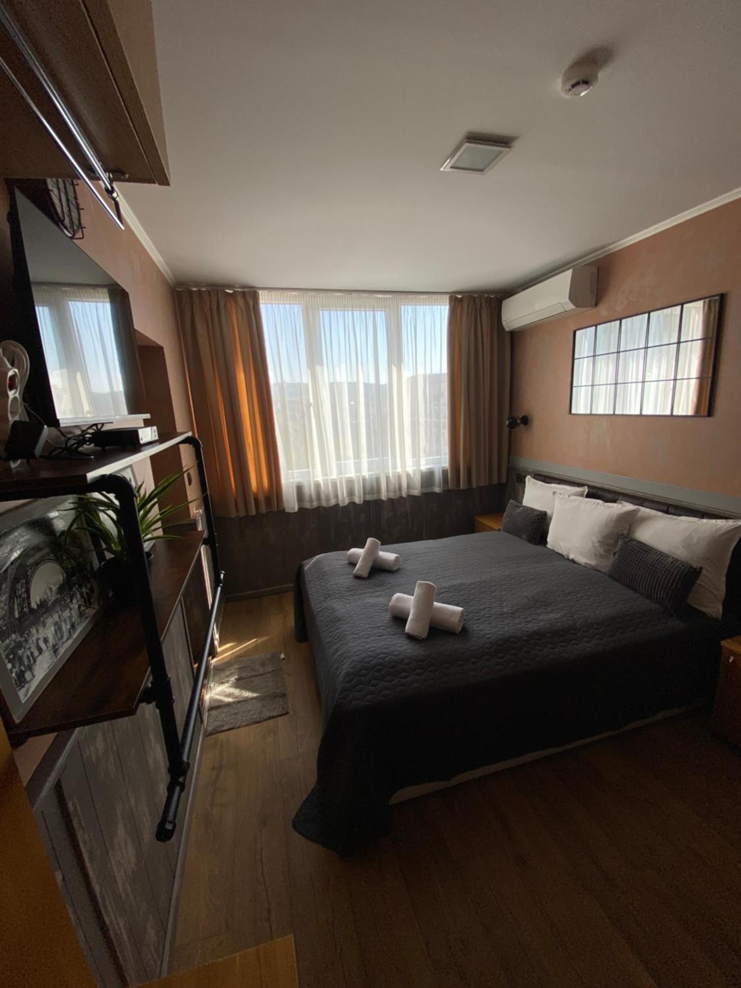 City Hotel Veliko Tărnovo Exteriör bild